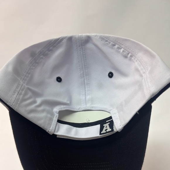 Vintage Utah State University Aggies White Cap with sticker - Picture 4 of 7